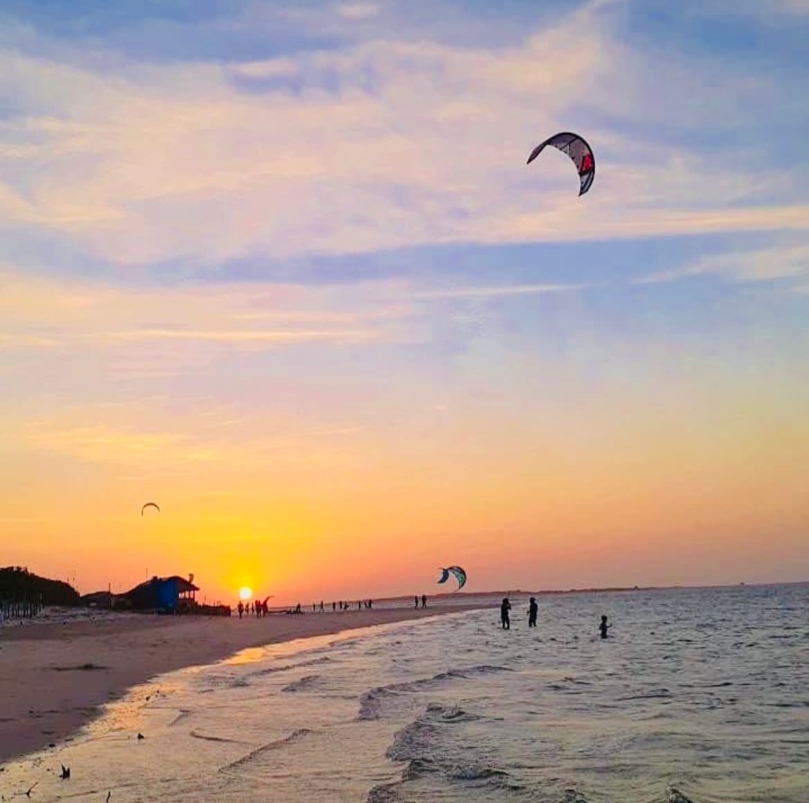 Imagem de Bate e Volta Atins